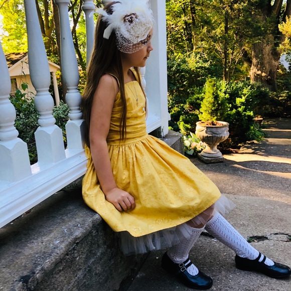 Size 5 persnickety dress, jacket and hair pretty - Picture 9 of 9